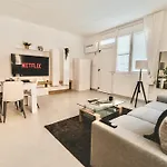 Exclusive Luxury With Private Parking בית נופש