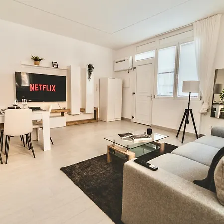 Exclusive Luxury With Private Parking Holiday home